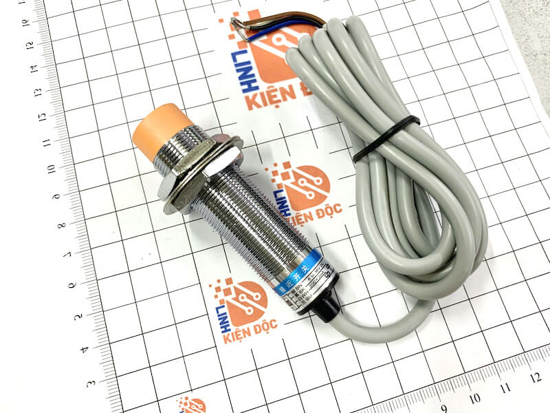 Alternative view of Cảm biến tiệm cận LJ18A3-8-Z/CY M18, 8mm, DC 6–36V, PNP, 4 dây, NO+NC