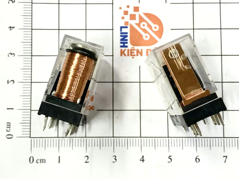 Alternative view of G2R-1-E-12VDC Rơ le 8 chân 16A 12V dạng kính