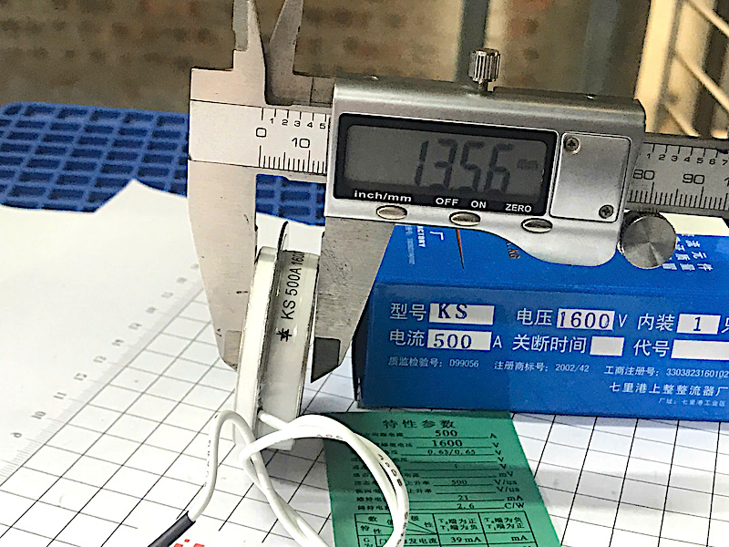 Alternative view of KS500A 1600V Thyristor SCR đĩa cho mạch chuyển mạch AC 500A 1600V