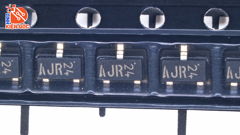 2SD1782KT146R