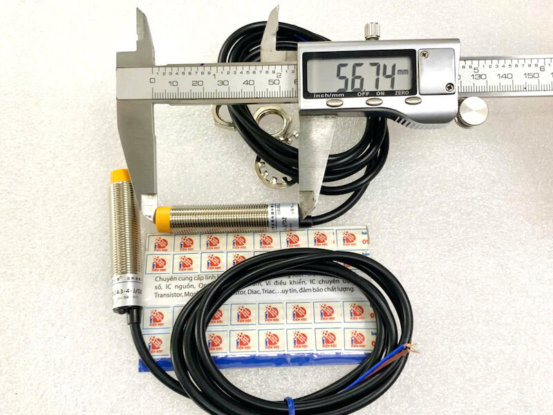 Alternative view of Cảm biến tiệm cận LJ12A3-4-J/DZ 4mm 2 dây thường đóng NC 90-250VAC