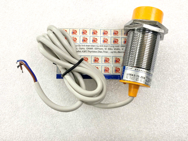 Cảm biến tiệm cận LJ30A3-15-Z/BX NPN thường mở 6-36VDC