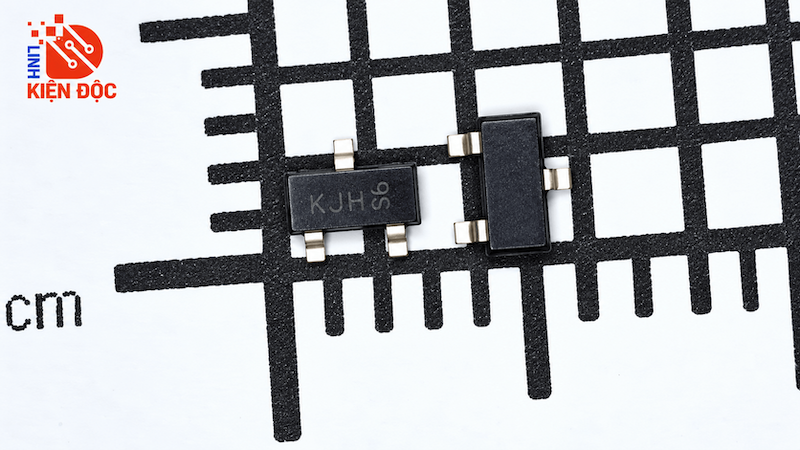Diode kép MMBD7000-7-F kí hiệu KJH A7 kiểu chân SOT23